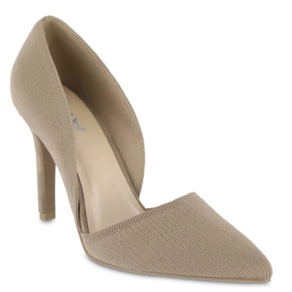 MIA Cia D'orsay Pump In Dark Sand size 8.5